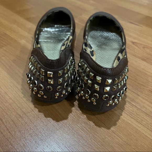 GB Gianni Bini | Gold Stud Brown Leather Flats - Picture 4 of 5